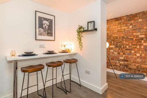 undefined, Smithdown Road, Liverpool, L15