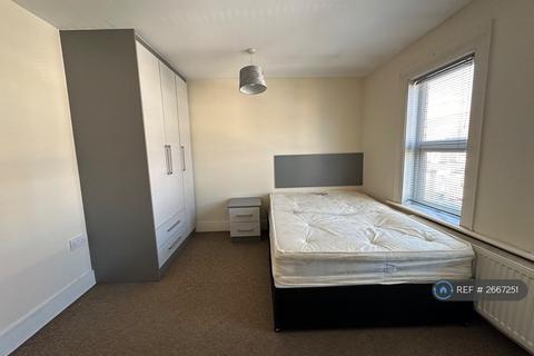 undefined, Pitcroft Avenue, Reading, RG6