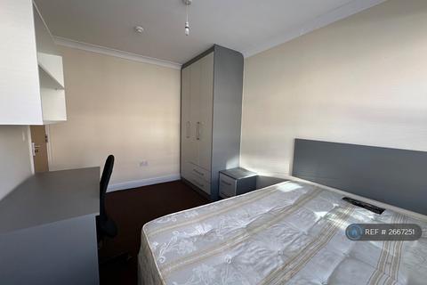 undefined, Pitcroft Avenue, Reading, RG6