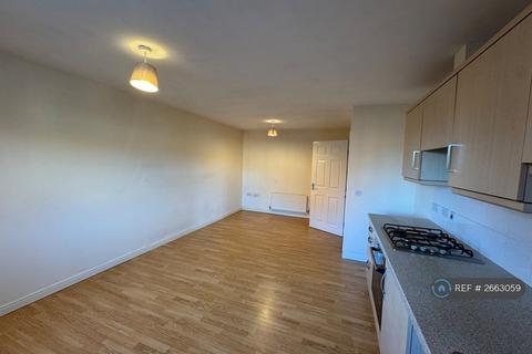 2 bedroom flat to rent, Chequers Close, Corby, NN18