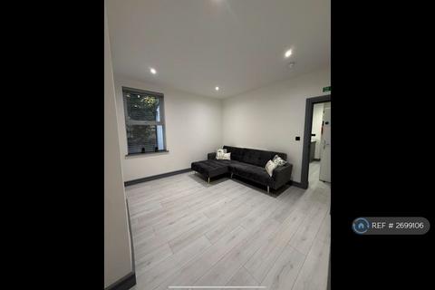 2 bedroom flat to rent, Birkin Avenue, Nottingham, NG7