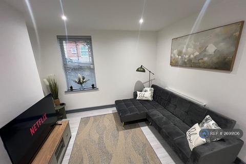 2 bedroom flat to rent, Birkin Avenue, Nottingham, NG7