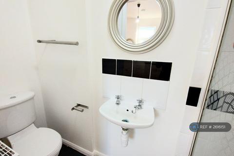 undefined, Hollyshaw Lane, Leeds, LS15