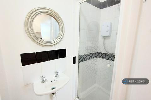 undefined, Hollyshaw Lane, Leeds, LS15