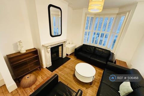 5 bedroom terraced house to rent, Alloa Road, London, SE8