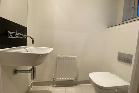 4 bedroom terraced house to rent, Thistle Walk, High Wycombe, HP11