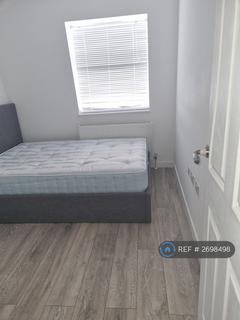 3 bedroom flat to rent, London, London, E14