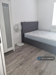 3 bedroom flat to rent, London, London, E14