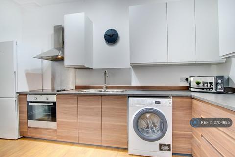 3 bedroom flat to rent, Grantham Road, Newcastle Upon Tyne, NE2