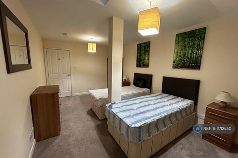 2 bedroom flat to rent, Fraser House, Aberdeen, AB11