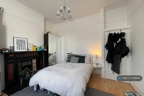 2 bedroom flat to rent, Rainham Road, London, NW10