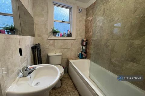 2 bedroom flat to rent, Rainham Road, London, NW10