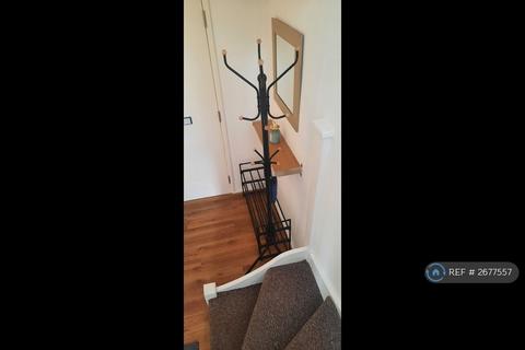 2 bedroom flat to rent, Rusholme Grove, London, SE19