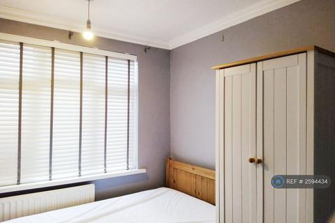 undefined, Eastcote Lane, Northolt, UB5