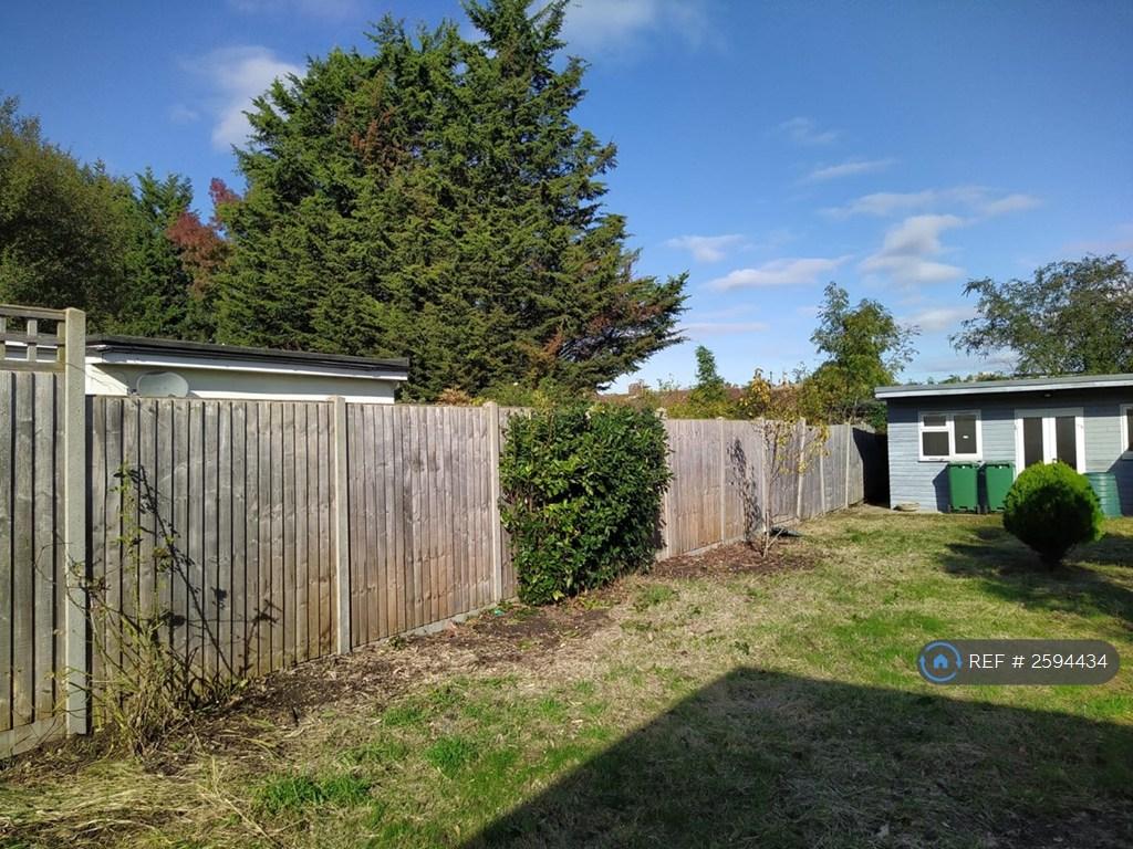 Rear garden view01