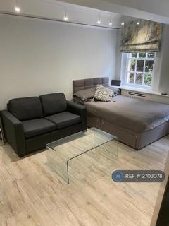 Studio to rent, Pelham Court, London, SW3