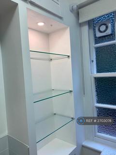 Studio to rent, Pelham Court, London, SW3