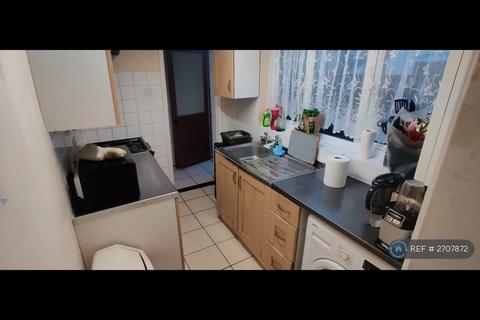 2 bedroom terraced house to rent, Randolph Road, Gillingham, ME7