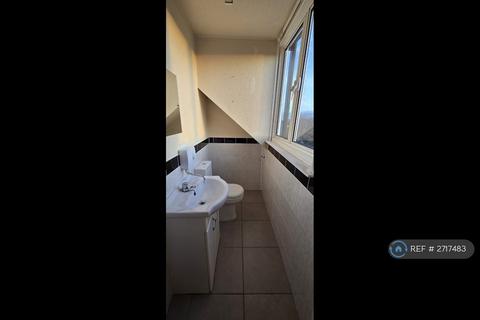 undefined, Whitton Avenue East, Greenford, UB6
