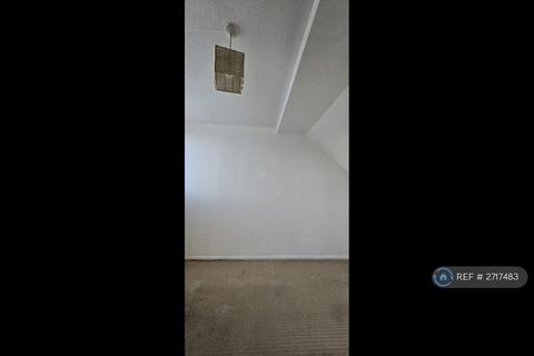undefined, Whitton Avenue East, Greenford, UB6
