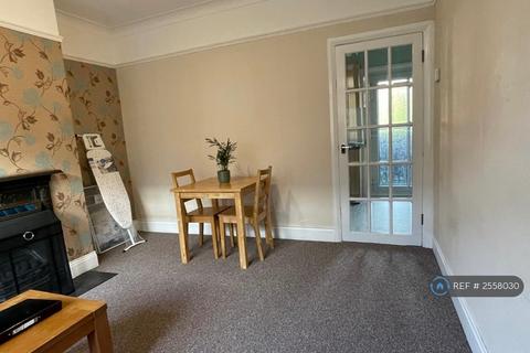 2 bedroom terraced house to rent, George Street, Gosforth, Newcastle Upon Tyne, NE3