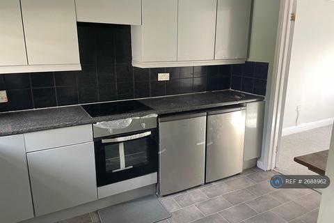 4 bedroom terraced house to rent, Smith Street, Kingston Upon Thames, KT5