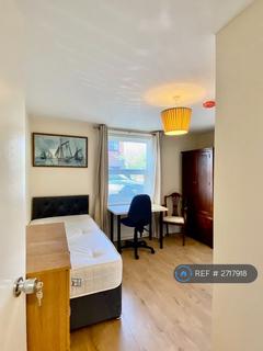 5 bedroom semi-detached house to rent, Highcrown Street, Southampton, SO17