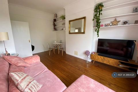 2 bedroom flat to rent, West Bank, London, N16