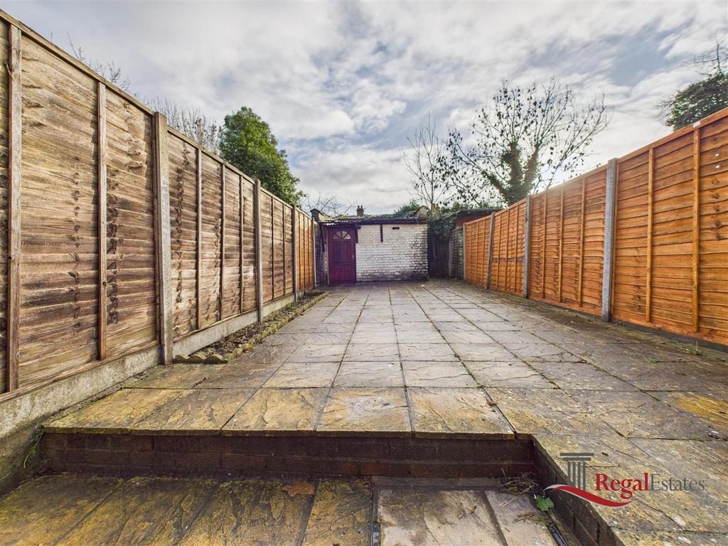 CAM02489 G0-PR0240-STILL007.jpg