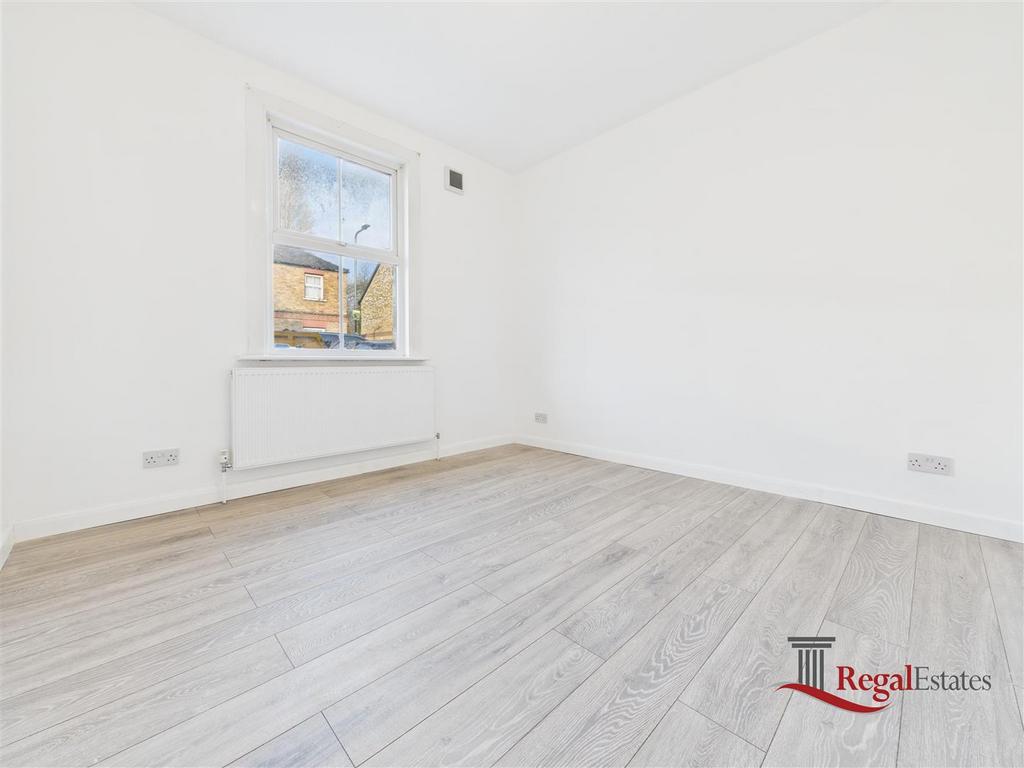 CAM02489 G0-PR0240-STILL001.jpg