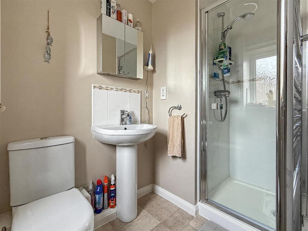 Bedroom 1 en-suite