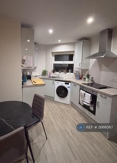 2 bedroom flat to rent, Highbury Court, Leeds, LS6