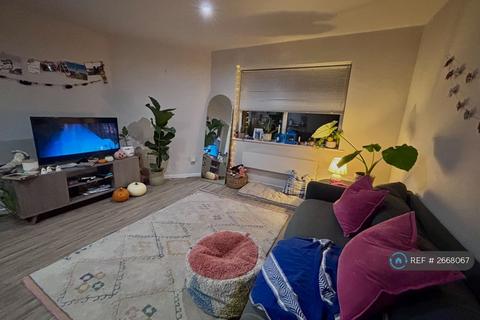 2 bedroom flat to rent, Highbury Court, Leeds, LS6
