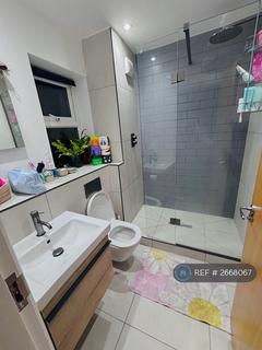 2 bedroom flat to rent, Highbury Court, Leeds, LS6