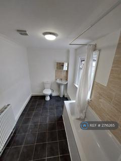 2 bedroom terraced house to rent, Market Street, Droylsden, Manchester, M43