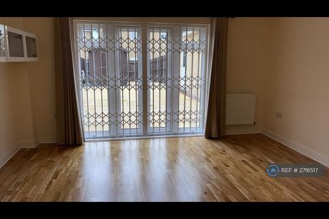4 bedroom semi-detached house to rent, Kings Reach, Slough, SL3