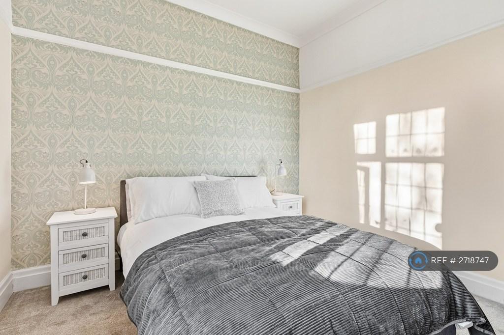 Available - Light &amp; Calm Double Ottoman Bedroom