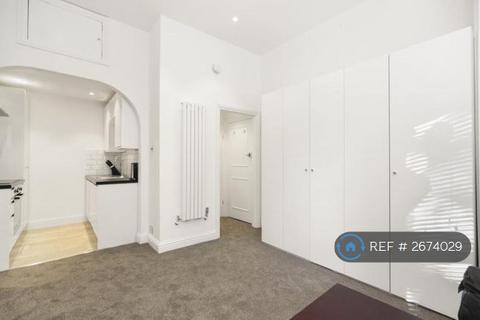 Studio to rent, Aldridge Road Villas, London, W11