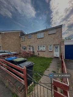 3 bedroom semi-detached house to rent, Medway Close, London, CR0