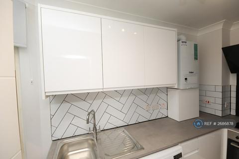 1 bedroom flat to rent, Clarence Road, Hackney, E5