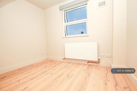 1 bedroom flat to rent, Clarence Road, Hackney, E5