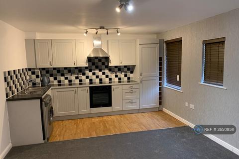 2 bedroom flat to rent, Alma Wood Close, Chorley, PR7