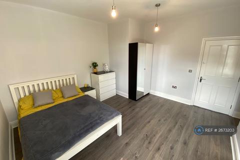 2 bedroom flat to rent, Bath Street, Leamington Spa, CV31