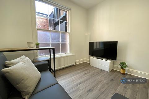 2 bedroom flat to rent, Bath Street, Leamington Spa, CV31