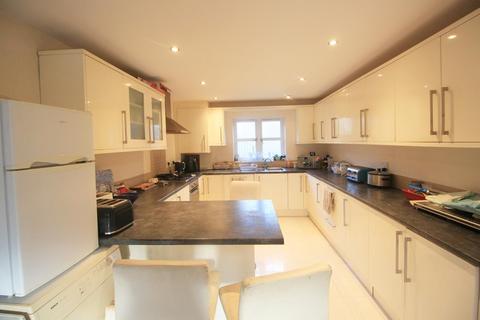 4 bedroom semi-detached house for sale, New Road, Netley Abbey