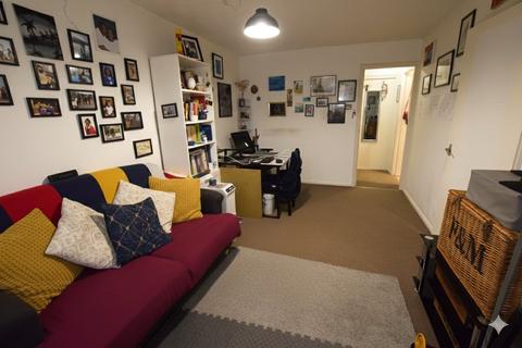 1 bedroom apartment to rent, Frazer Close, ROMFORD RM1