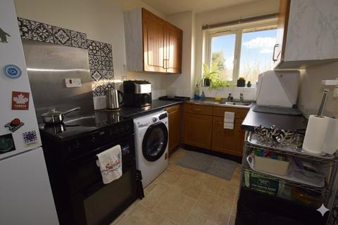 1 bedroom apartment to rent, Frazer Close, ROMFORD RM1
