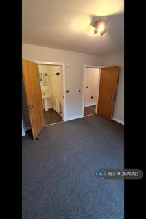 2 bedroom flat to rent, Tudor Way, Beeston, Leeds, LS11