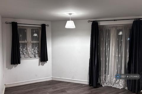 2 bedroom flat to rent, Scholars Walk, Langley, Slough, SL3