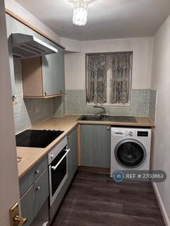 2 bedroom flat to rent, Scholars Walk, Langley, Slough, SL3